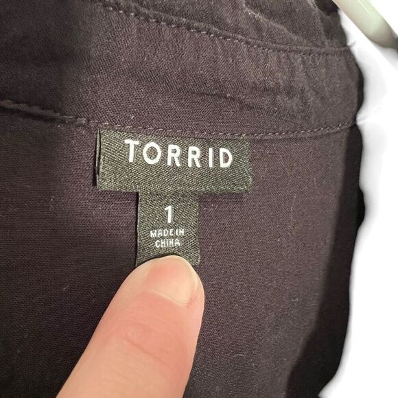 Torrid Classic Long Sleeve Button Down Shirt Black Size 1 - Picture 2 of 7